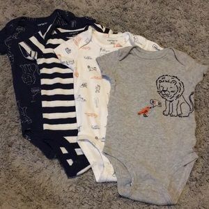 ⭐️ (3 for $9) Set of 4 Carter’s Lion Bodysuits